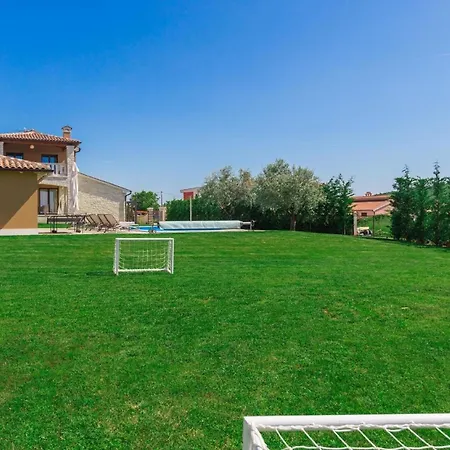 Holiday home Nata Fuer 8 Personen Mit Pool Bei